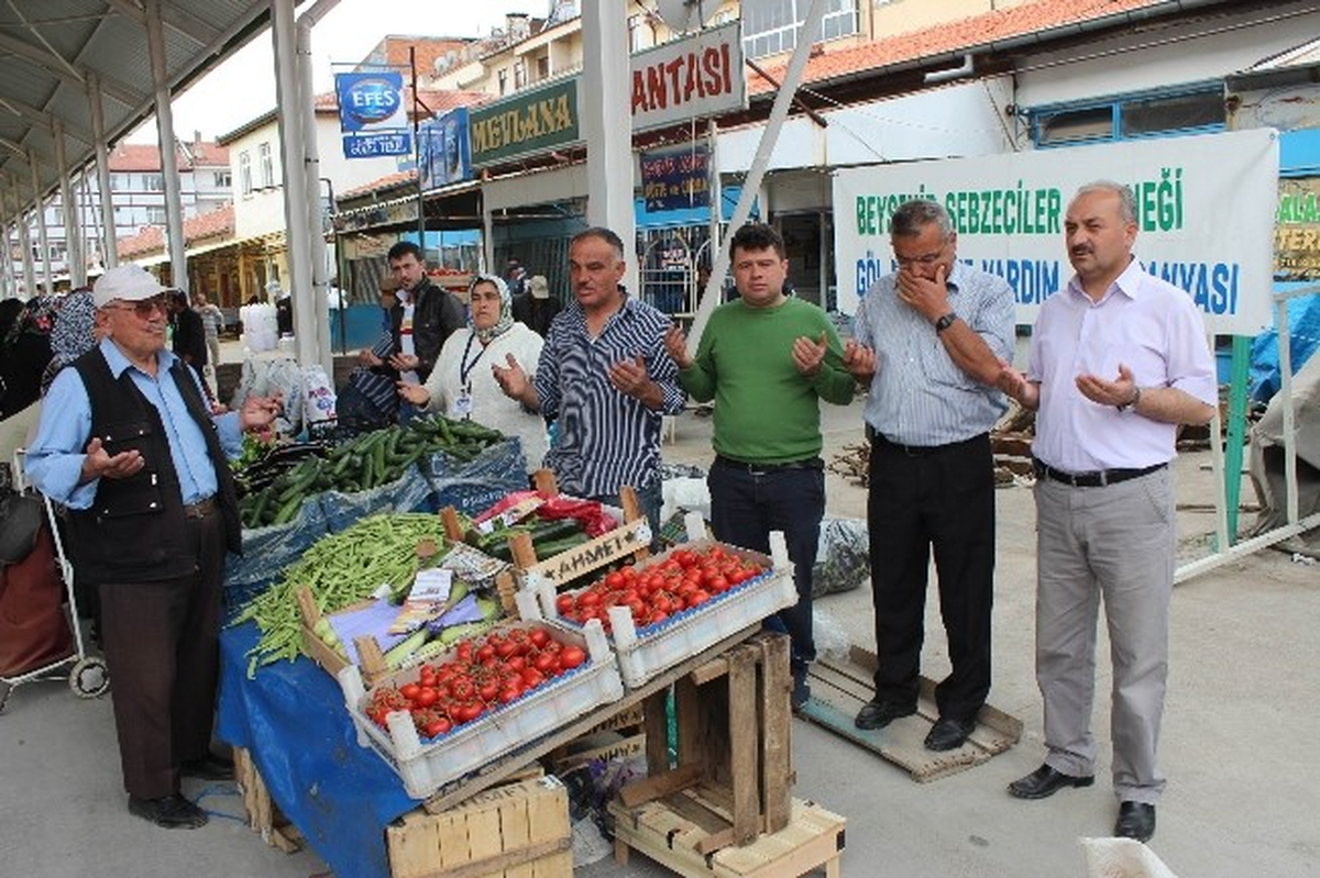 Pazarcılardan Soma İçin Dua Aşevi İçin de Yardım