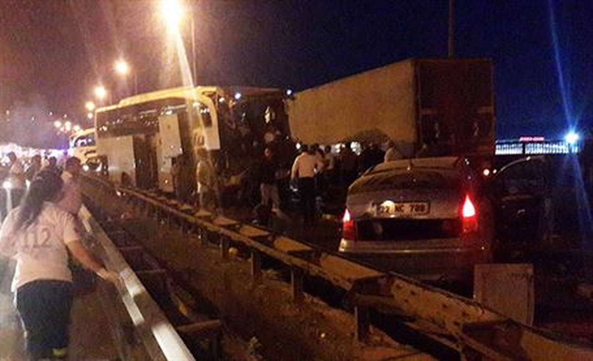 Tem Otoyolundaki Zincirleme Trafik Kazası