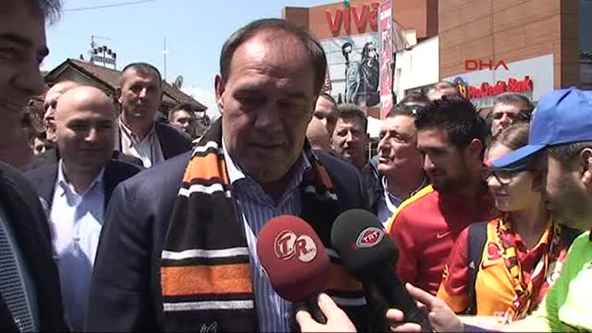 Yıldırım Demirören Kosova\'nın Türk Şehrinde Türk Askeriyle Bir Araya Geldi