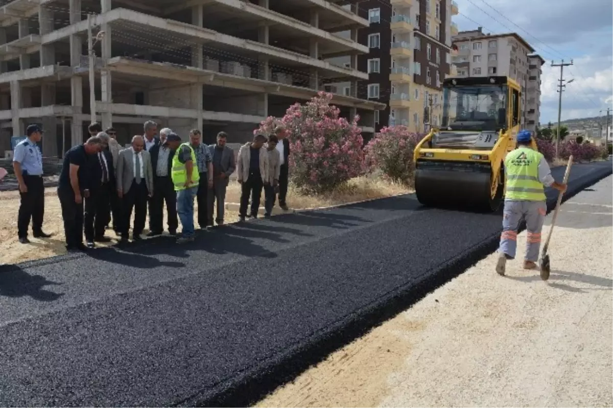 Ahmet Taner Kışlalı Caddesi Asfaltlandı