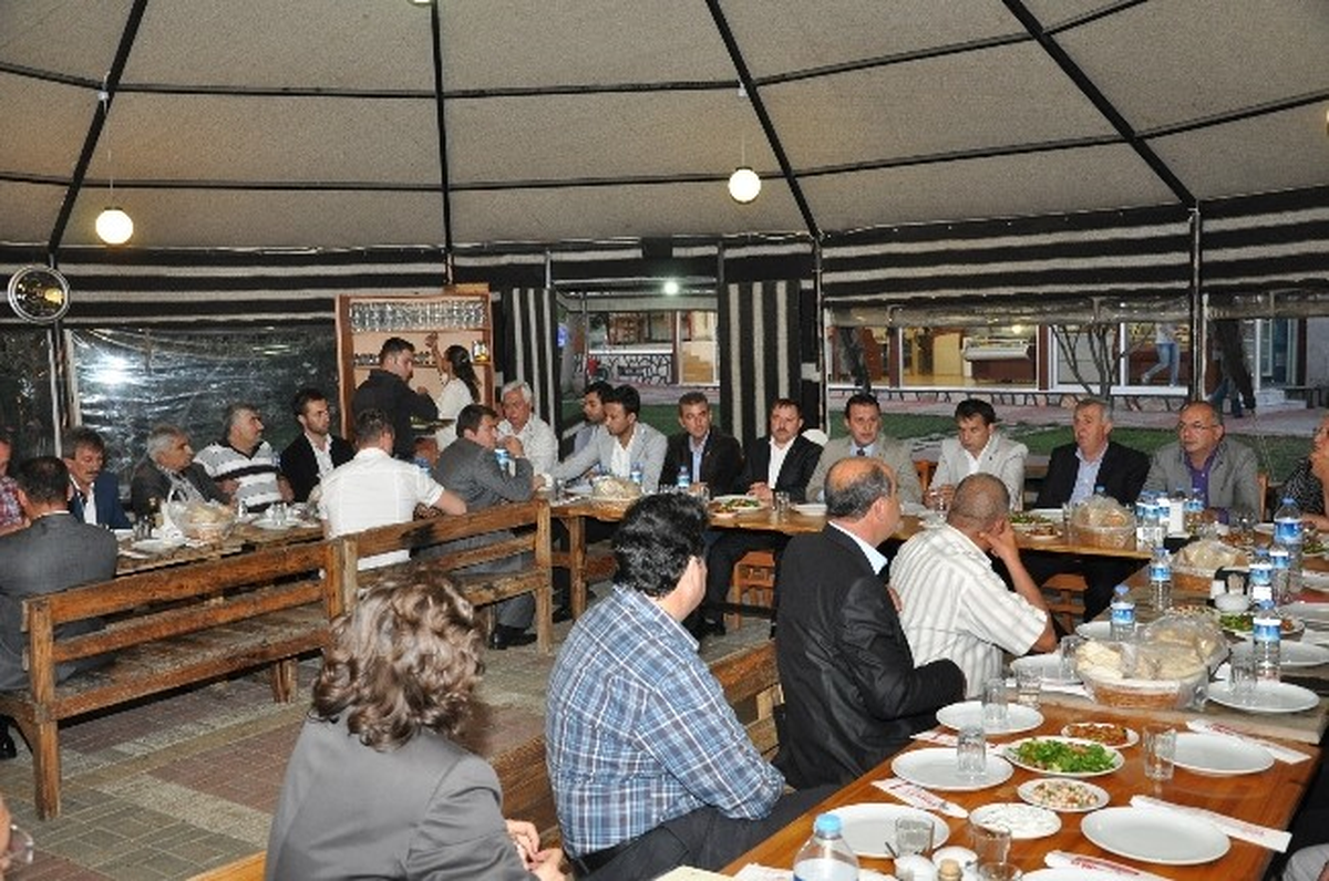 AK Parti Menderes\'te Kenetlendi