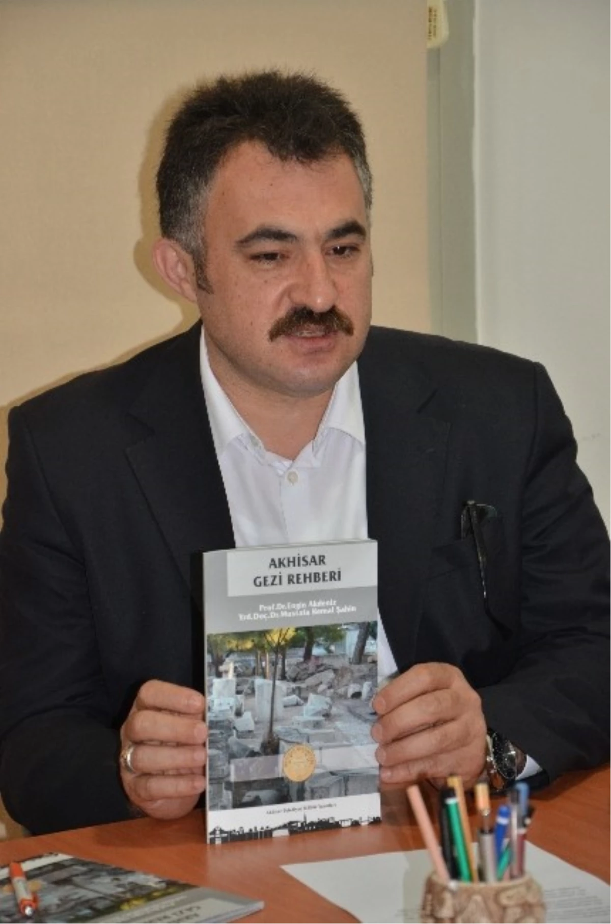 Akhisar Gezi Rehberi Yayımlandı