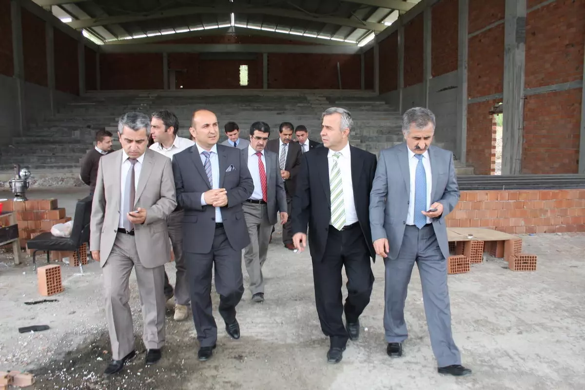 Aü Rektörü Orbay, Suluova Myo Ek Bina İnşaatında İncelemelerde Bulundu