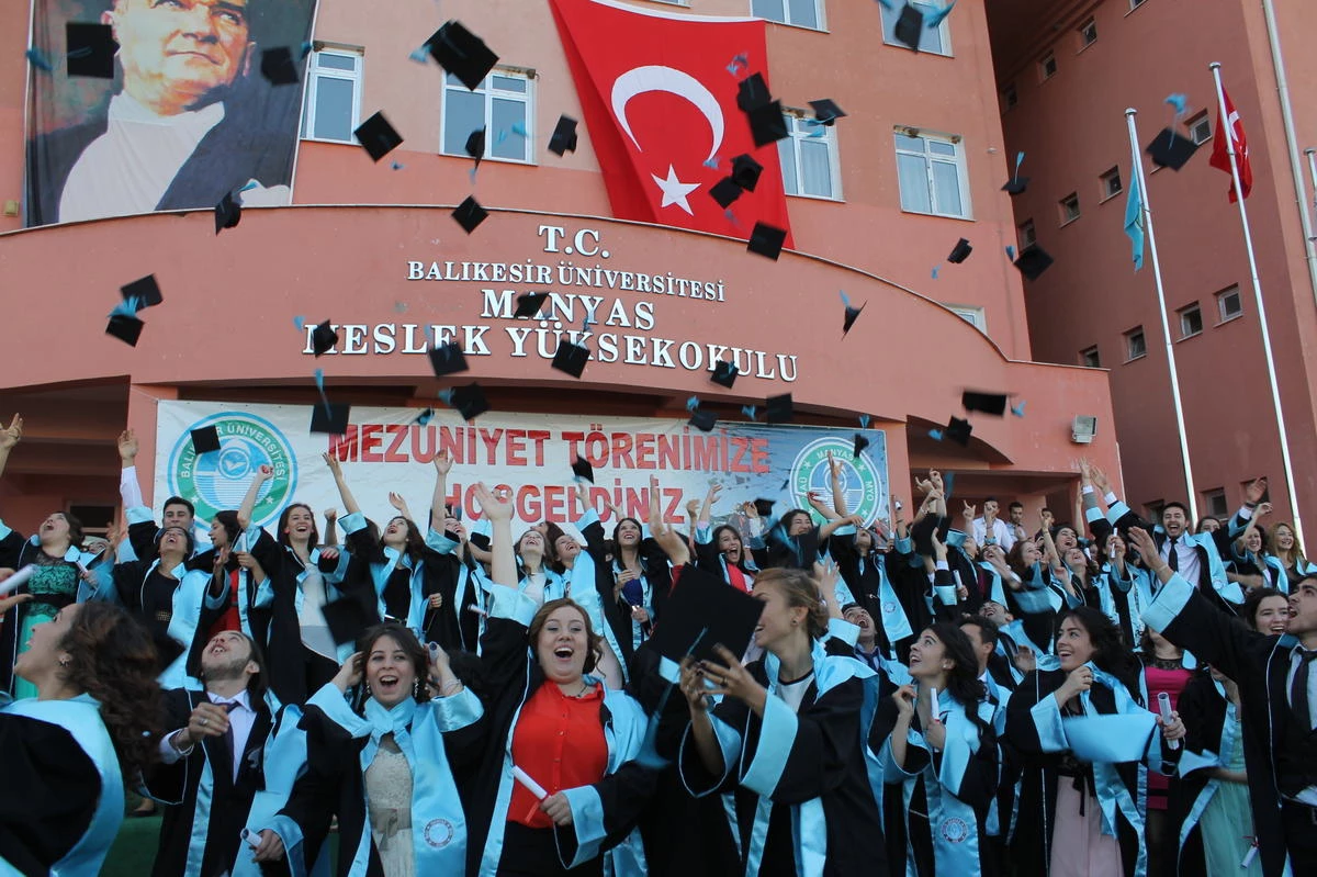 Baü Manyas Meslek Yüksekokulunda Mezuniyet Töreni