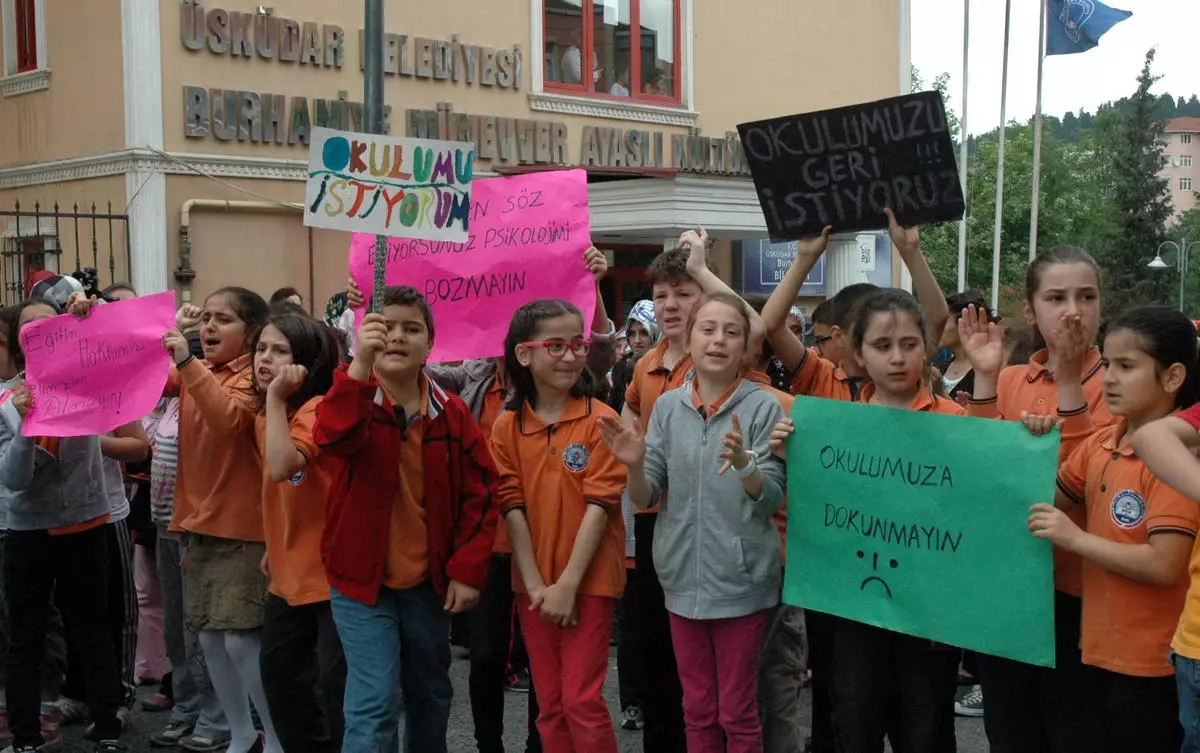 İlköğretim Okulu Öğrencilerinin Eylemi