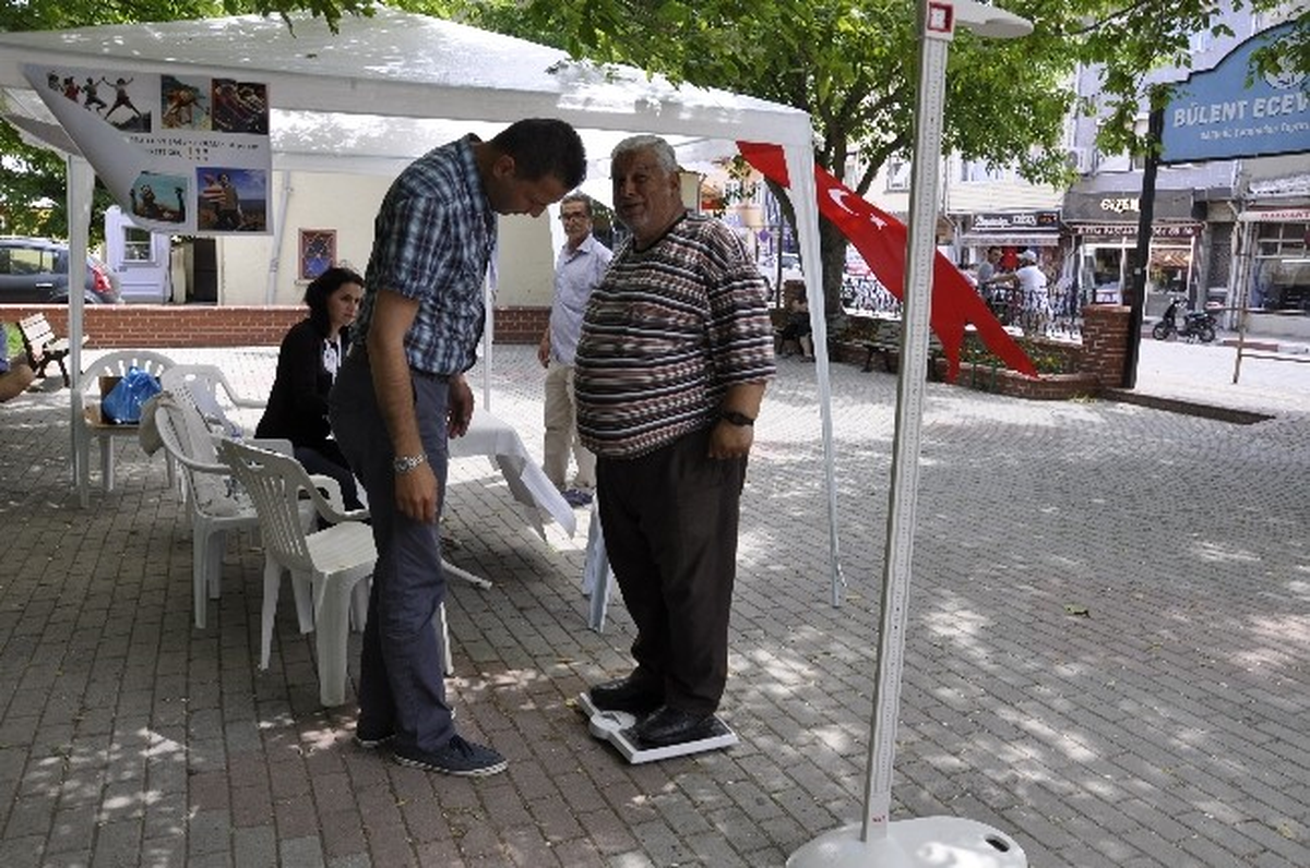 Muratlı\'da 22 Mayıs \'Dünya Obezite Günü\' Standı Kuruldu