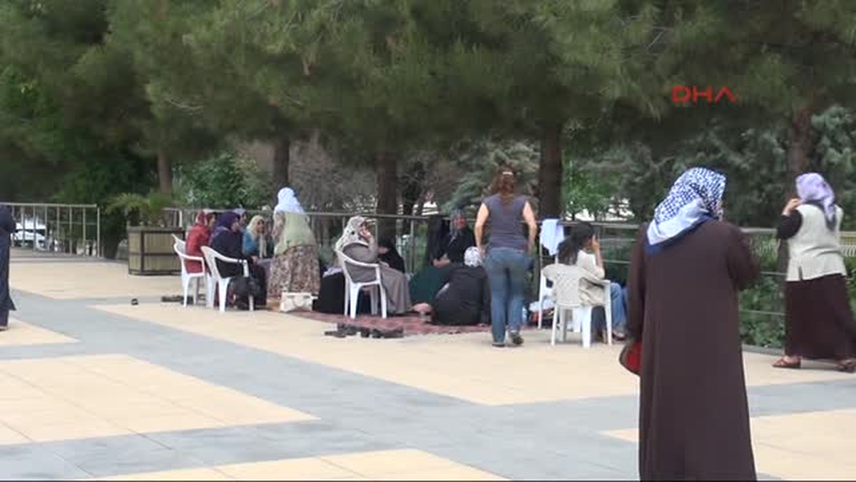 PKK\'nın Çocuklarını Bırakması İçin 2 Anne Daha Eyleme Katıldı
