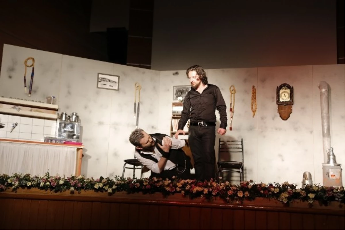 Şahinbey\'de Kayıp Ruhlar Kırathanesi Tiyatrosu Sahnelendi