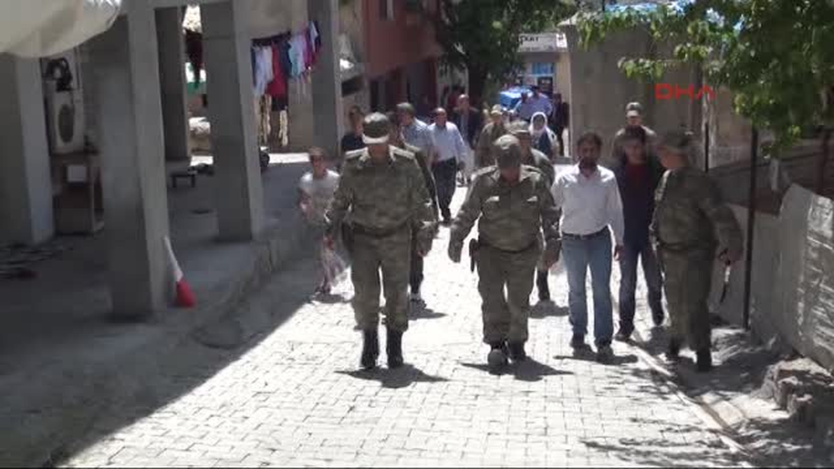 Şırnak\'ın Uludere İlçesi\'nde Ender ve Solunum Cihazına Bağlı Yaşam Sürdüren Als Hastası Ahmet...