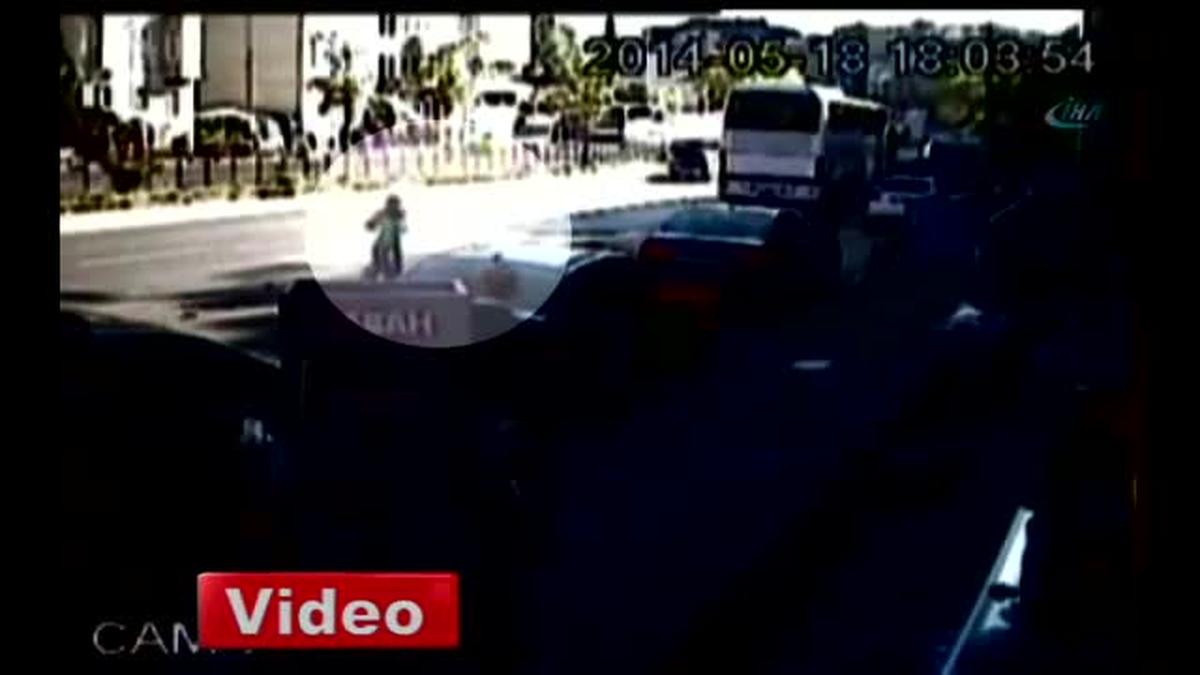 Suriyeli Dilenci Kız Ölümden Döndü