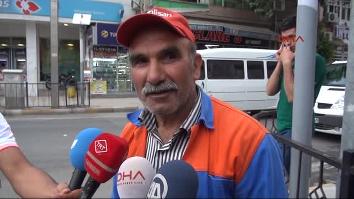 Temizlik Görevlisi, Bulduğu 1.5 Kilo Altını Teslim Etti