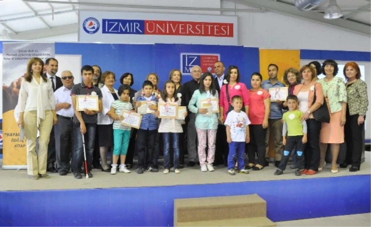 Türgök 4. Öykü Yarışması Ödül Töreni İzmir Üniversitesi\'nde Yapıldı