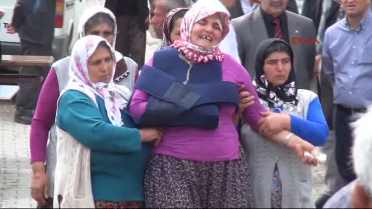 Turhal\'da Kazada Ölen 5 Kişi Toprağa Verildi