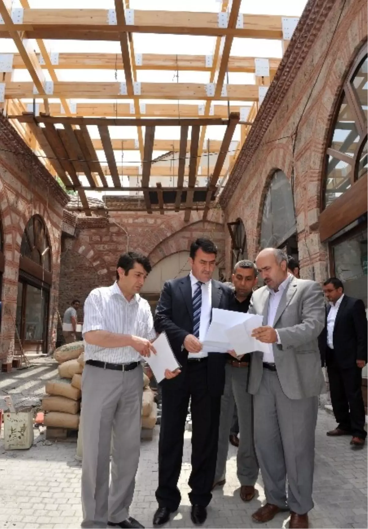 Ulucami Caddesi Eski İhtişamlı Günlerine Kavuşuyor