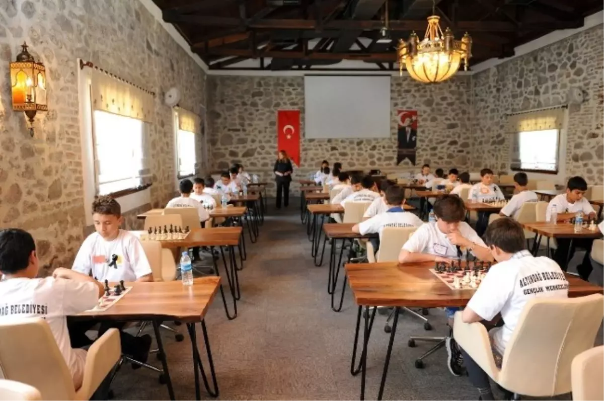 Altındağlı Gençler Satranç Turnuvası\'nda Buluştu