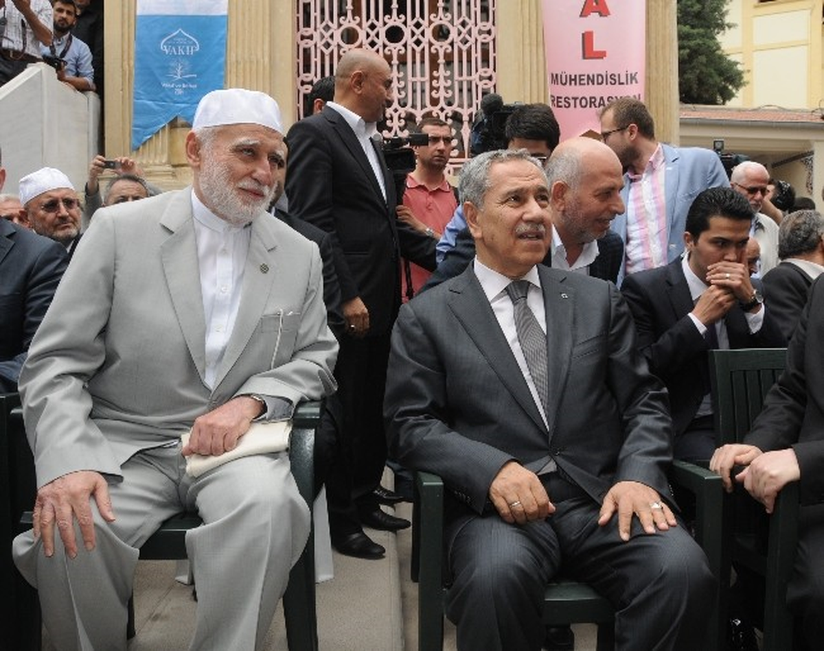 Arınç: "Üzerimizden Beddualar Kalkarsa Daha Bereketli İşler Yapacağız"