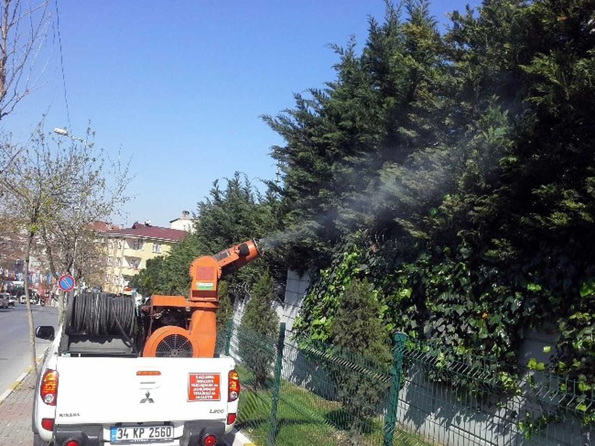 Bağcılar\'da Kemirgen ve Haşerelere Karşı İlaçlama Devam Ediyor