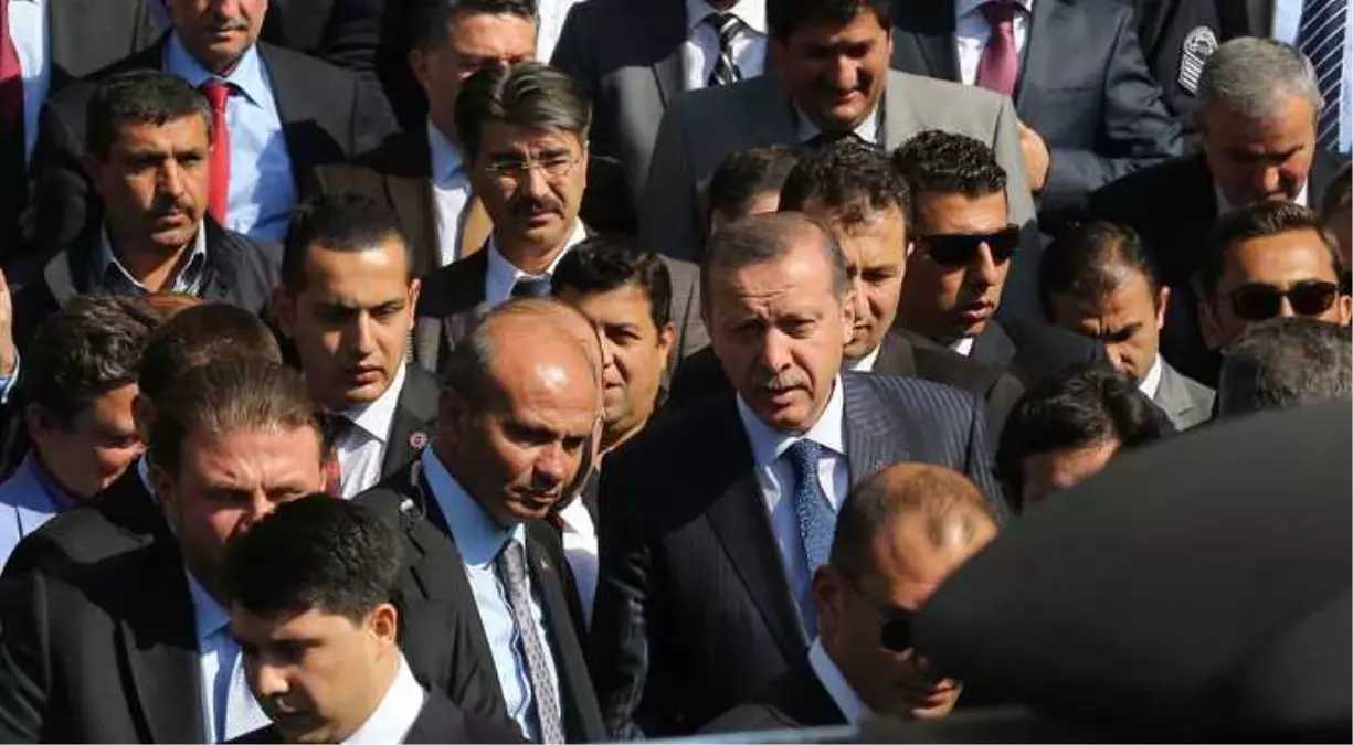 Erdoğan, Cuma Namazını Hisarcıklıoğlu Camisinde Kıldı