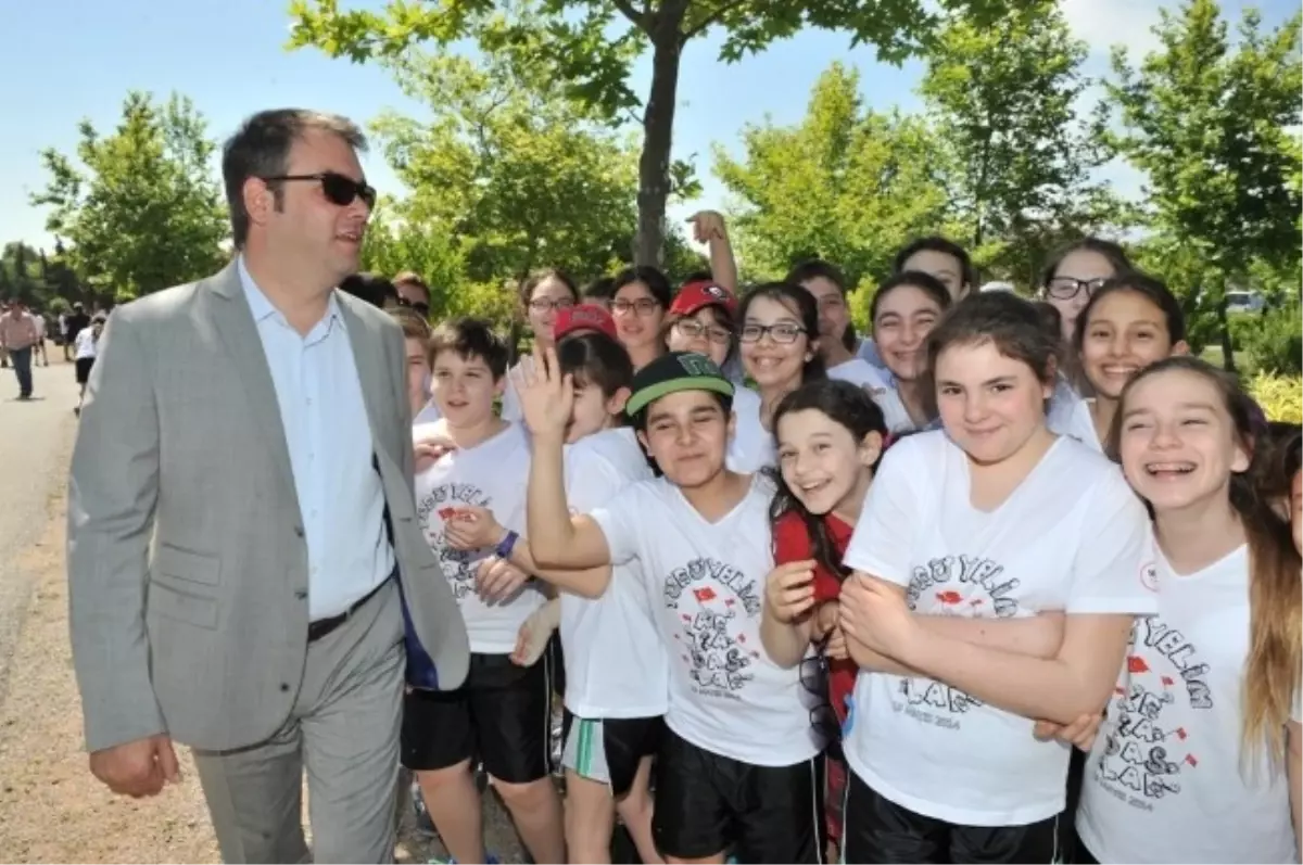 Başkan Piriştina ile Engelleri Aşmak İçin Yürüdüler