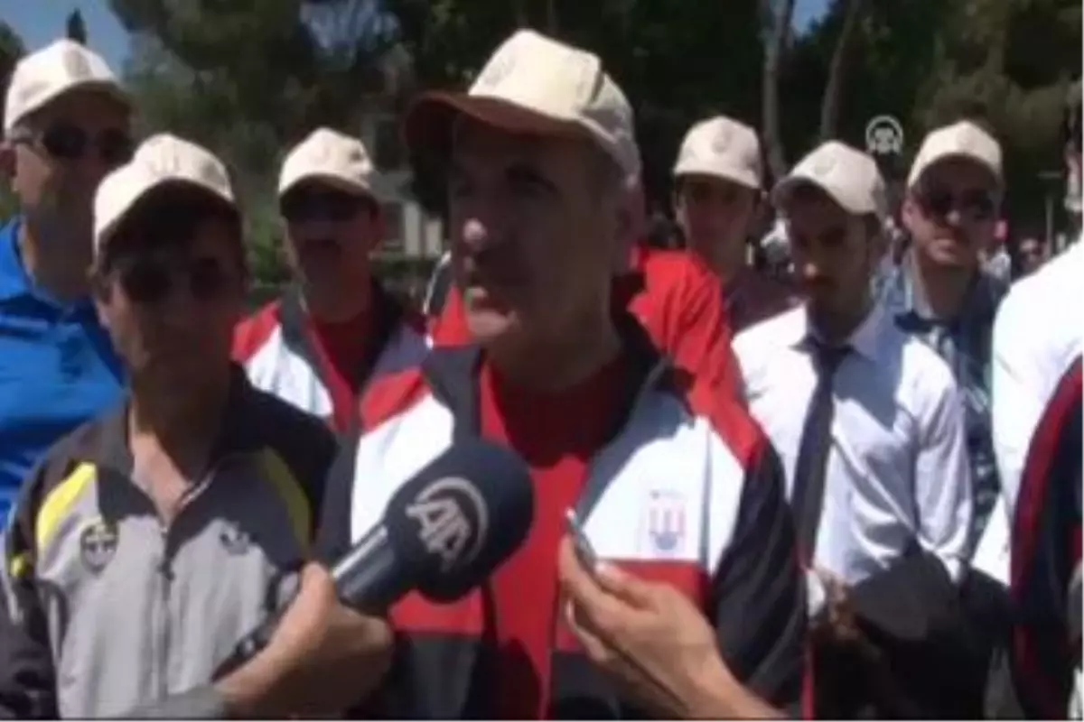 Bin 500 Öğrenci, Aynı Anda Zeybek Oynadı