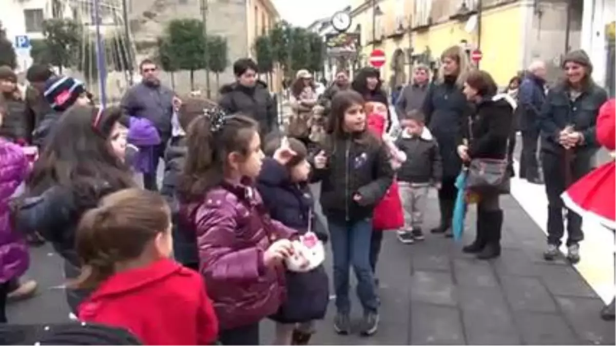 Carinaro (Ce) - Flashmob Della Pro Loco (08.12.12)