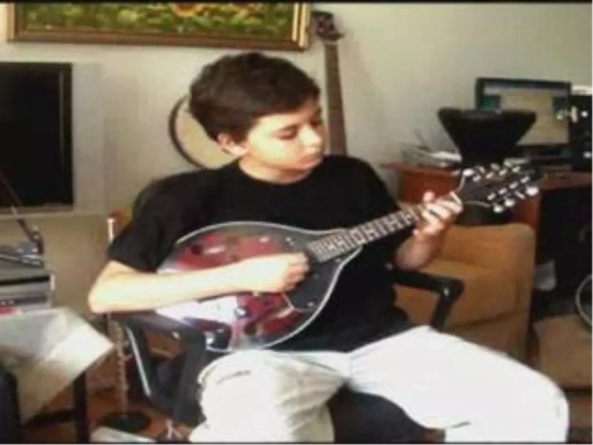 Cennet Ferhat Göçer Gitar ve Mandolin ile Güneş Yakartepe