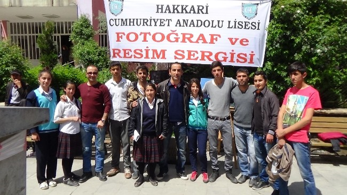 Dar Gelirli Öğrenciler İçin Resim ve Fotoğraf Sergisi