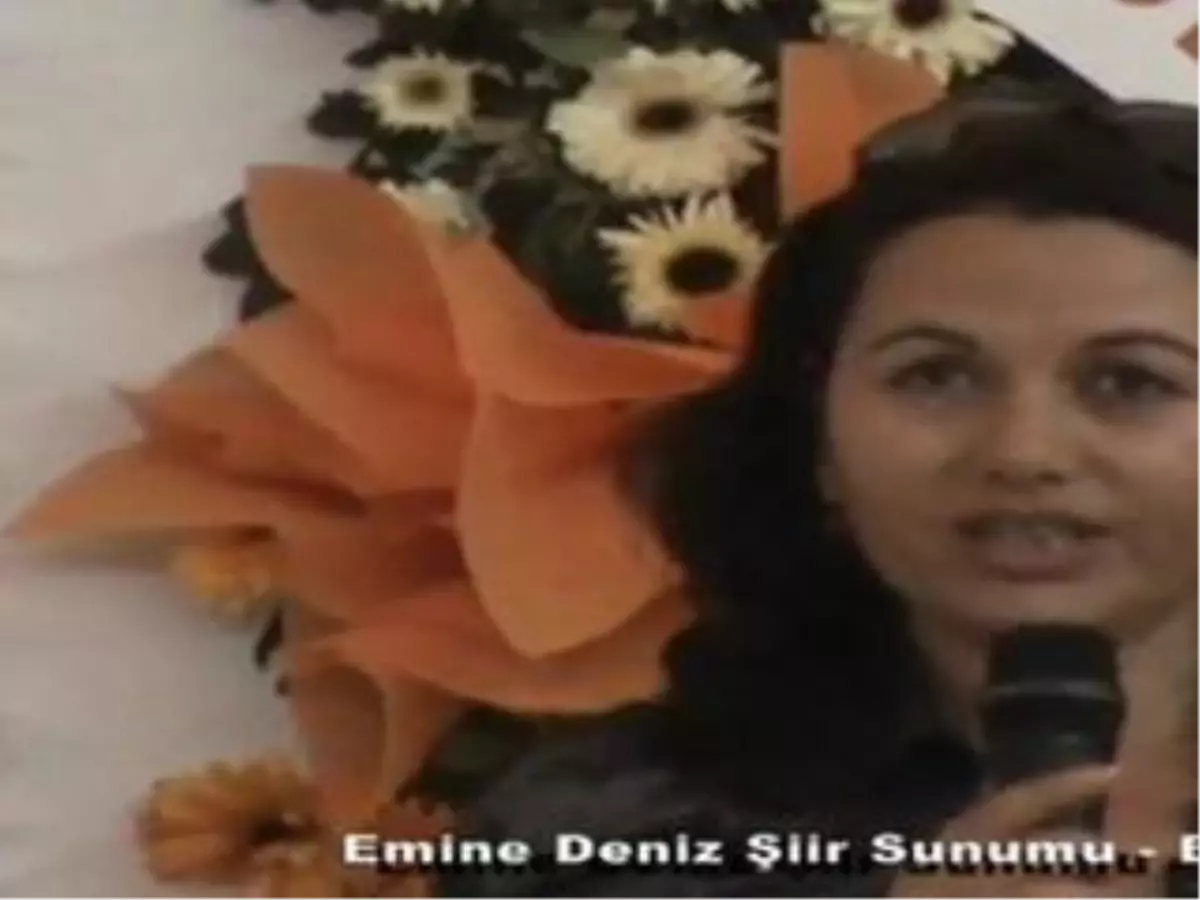 Emine Deniz Şiir Sunumu - Edebiyat Galerisi