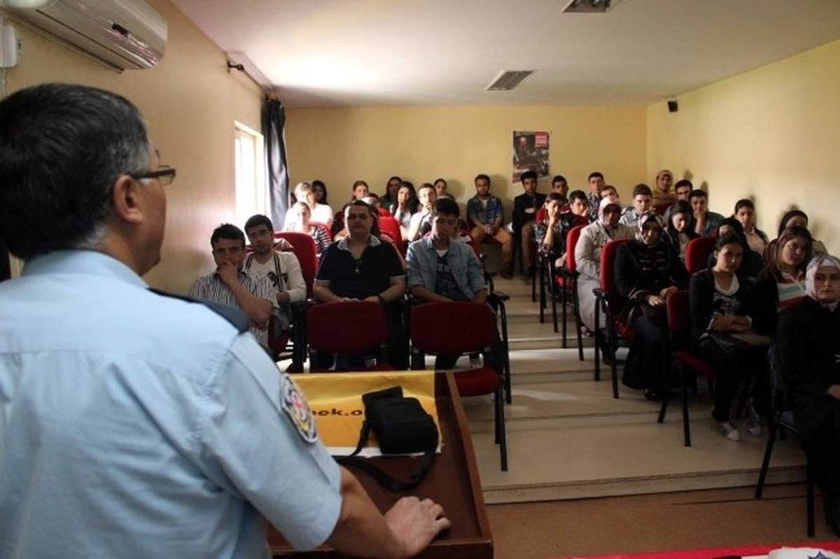 Gamek\'ten Kursiyerlere Trafik Semineri