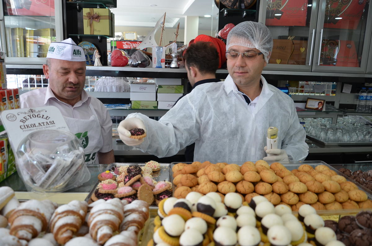 Gümüşhacıköy\'de Pastaneler Denetlendi