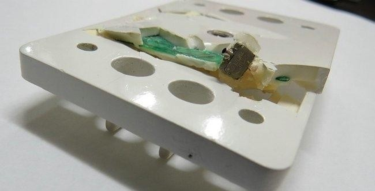 İsrailli Telekom Firması Filistinli Liderin Ofisine Böcek Yerleştirdi