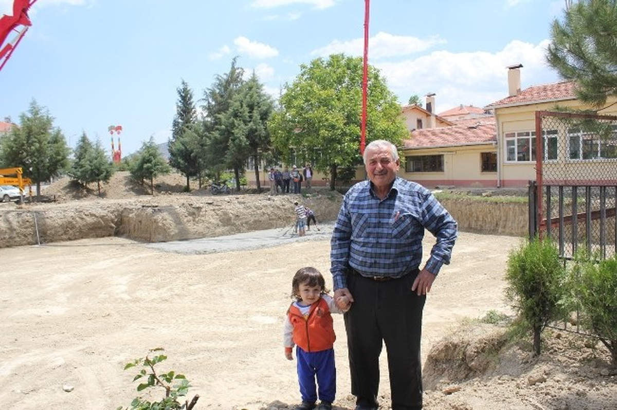 Korkuteli\'nde 24 Derslikli Okul Çalışmaları Başladı