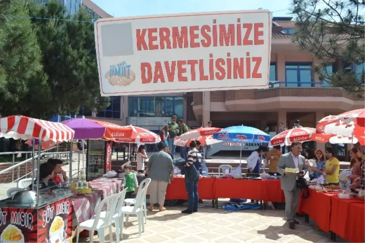 Lise Öğrencilerinden Örnek Davranış