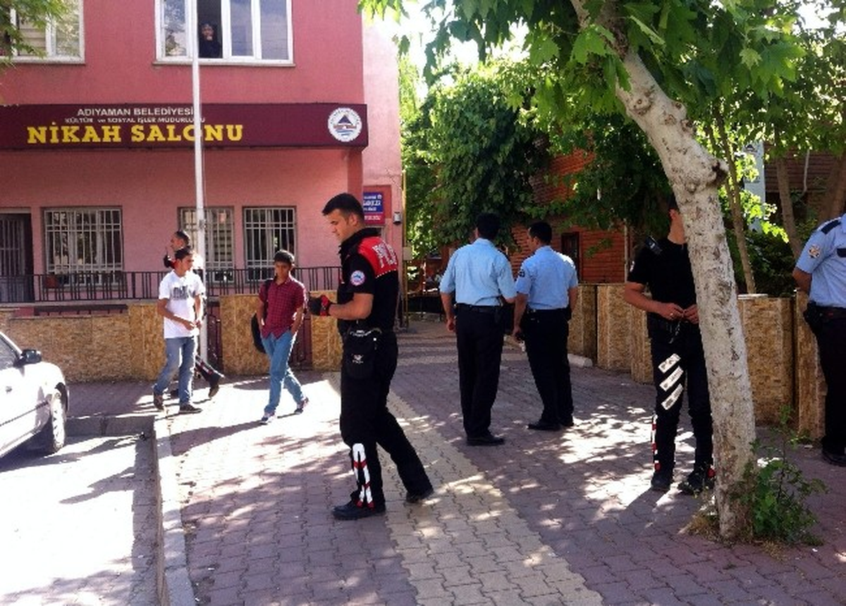 Nikah Salonunda Kavga: 1 Yaralı