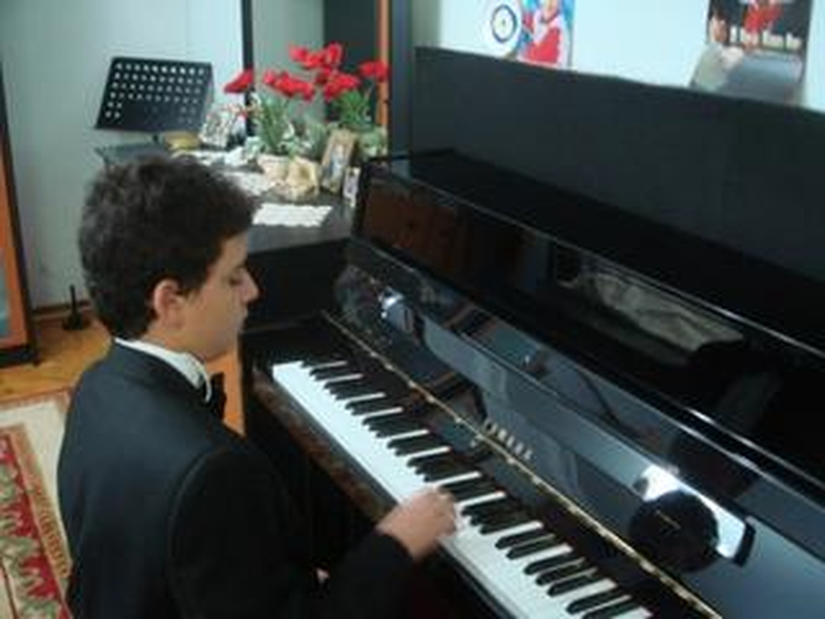 Piyano ile Kasap Oyun Havası En Güzel Enstrumantal Düğün Halay Müzik Göbek Dans Eğlence Gelin...