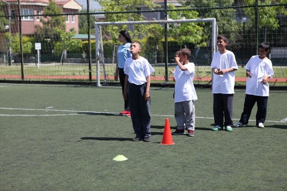 Sokakta Çalışan Çocuklar Şimdi Daha Mutlu