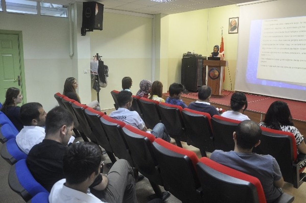 Şü Öğrencileri Eğitim Gördükleri Üniversiteyi Eleştirdi