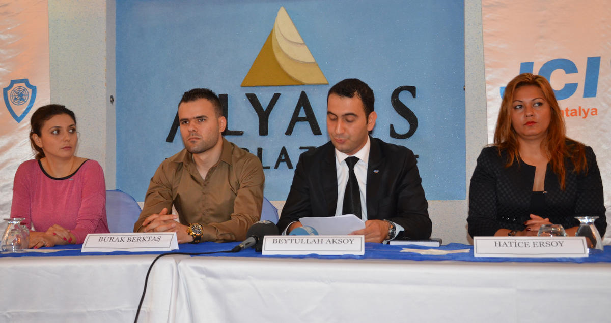 Üniversite Öğrencisi İş Bulmak İçin Çaba Sarfetmiyor"