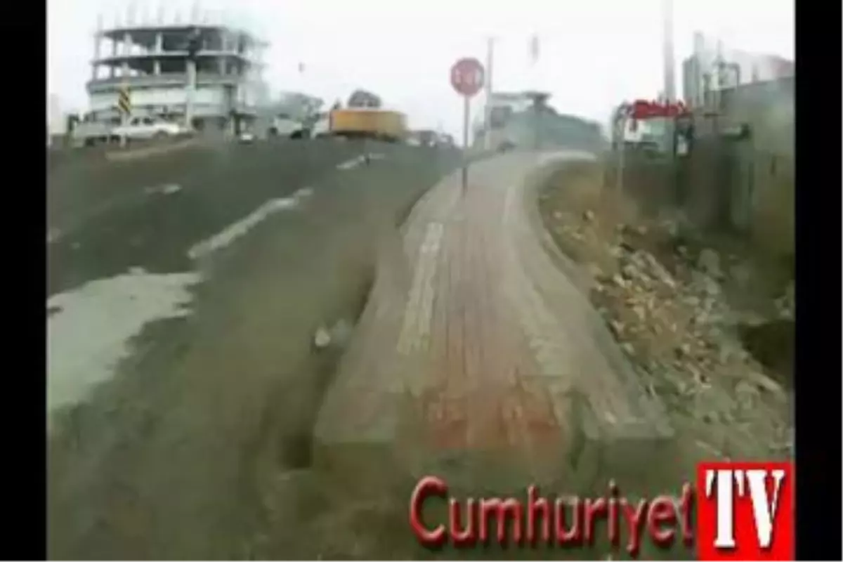 Yıldırımın Çarptığı Trafoların Patlama Anı Kamerada