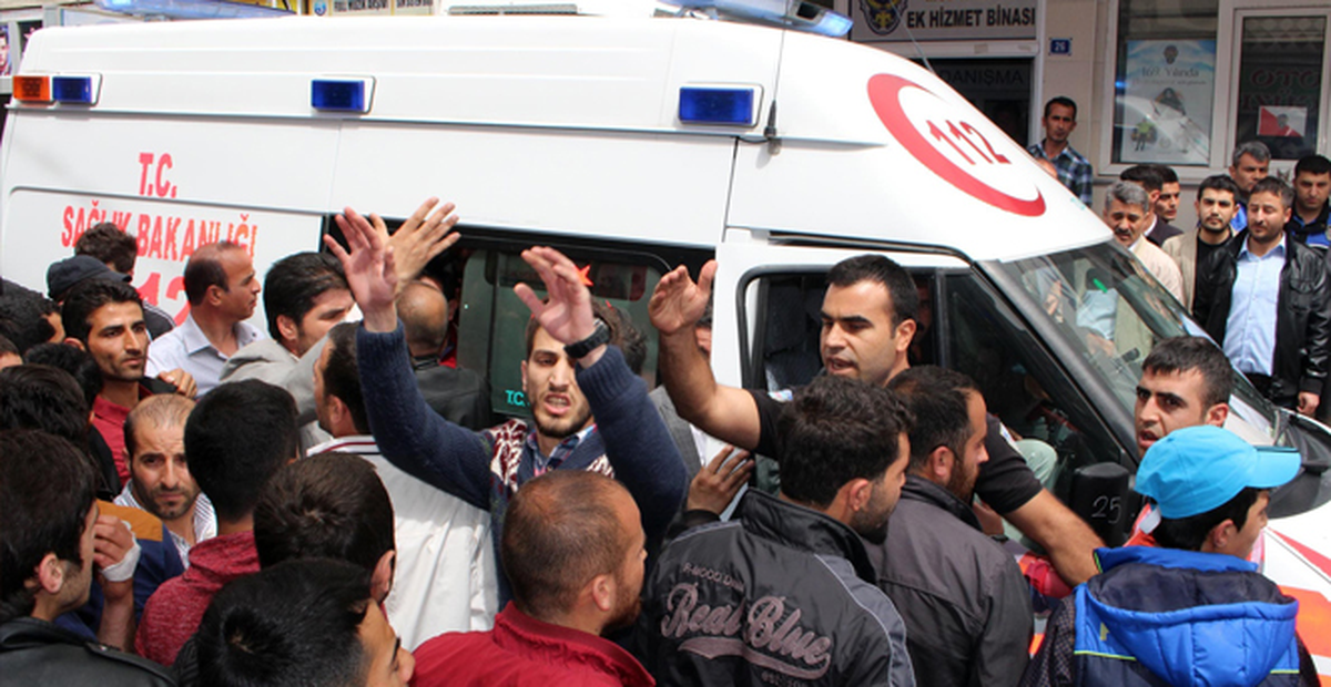 Ağrı\'da Polis- BDP\'li Arbedesi: 6 Yaralı