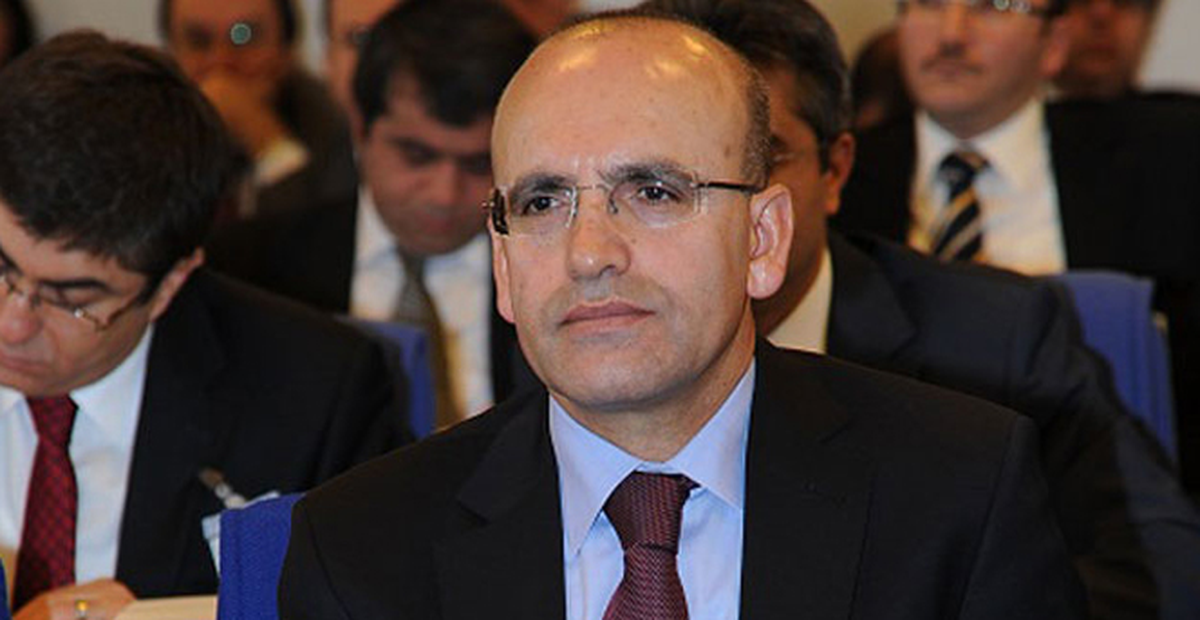 Bakan Şimşek\'in Bulunduğu Uçağa Yıldırım İsabet Etti