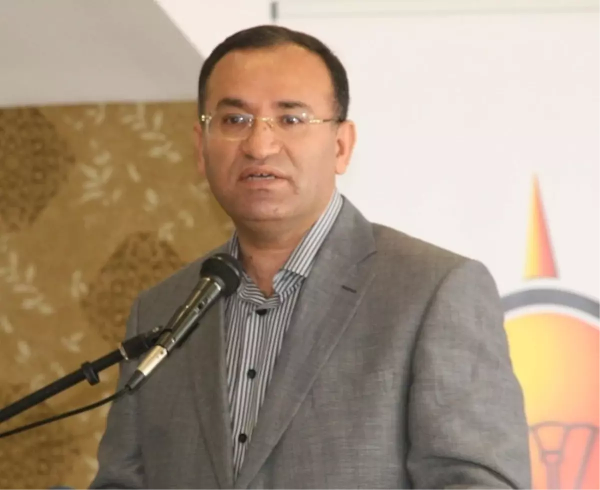 Bozdağ: "Türkiye\'de Bazı Sendikalar Terör Örgütlerinin Uydusu Haline Geldi"