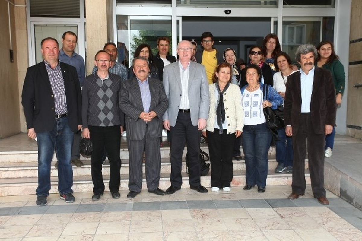 Burdur Hayvan Dostları Derneği, Başkan Kurt\'u Ziyaret Etti