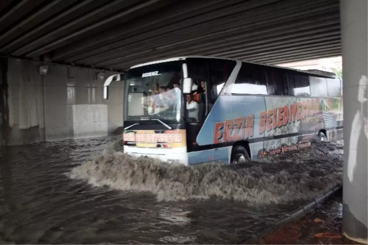 Gaziantep\'te Sel Alarmı