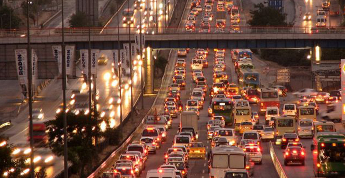 İstanbul\'da Yarın Bazı Yollar Trafiğe Kapatılacak