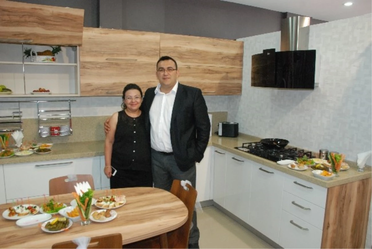 Kelebek Mobilyanın Yeni Mutfak Mağazası Açıldı