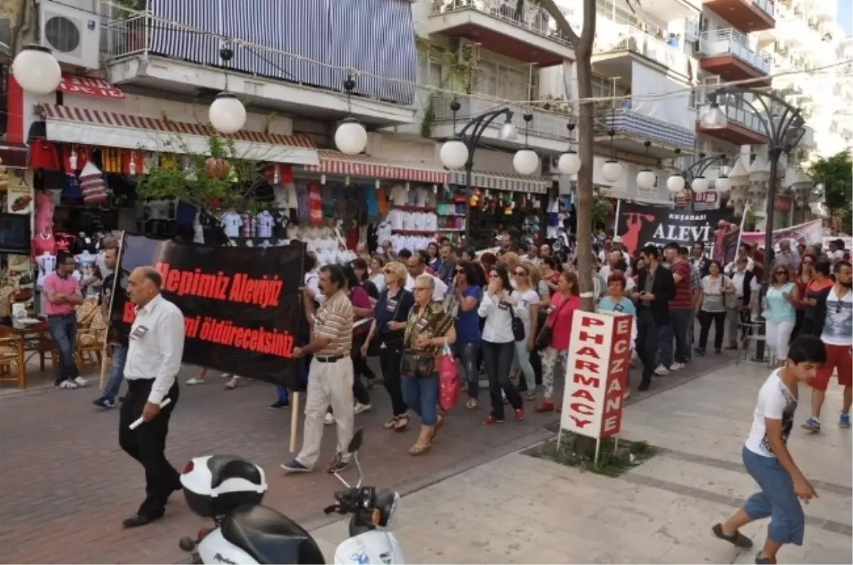 Kuşadası\'nda Okmeydanı Protestosu