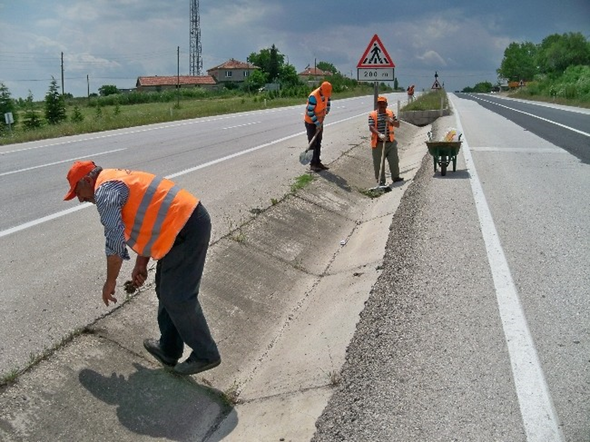 Tekirdağ-Malkara Karayolunda Temizlik Çalışmalarına Başlandı