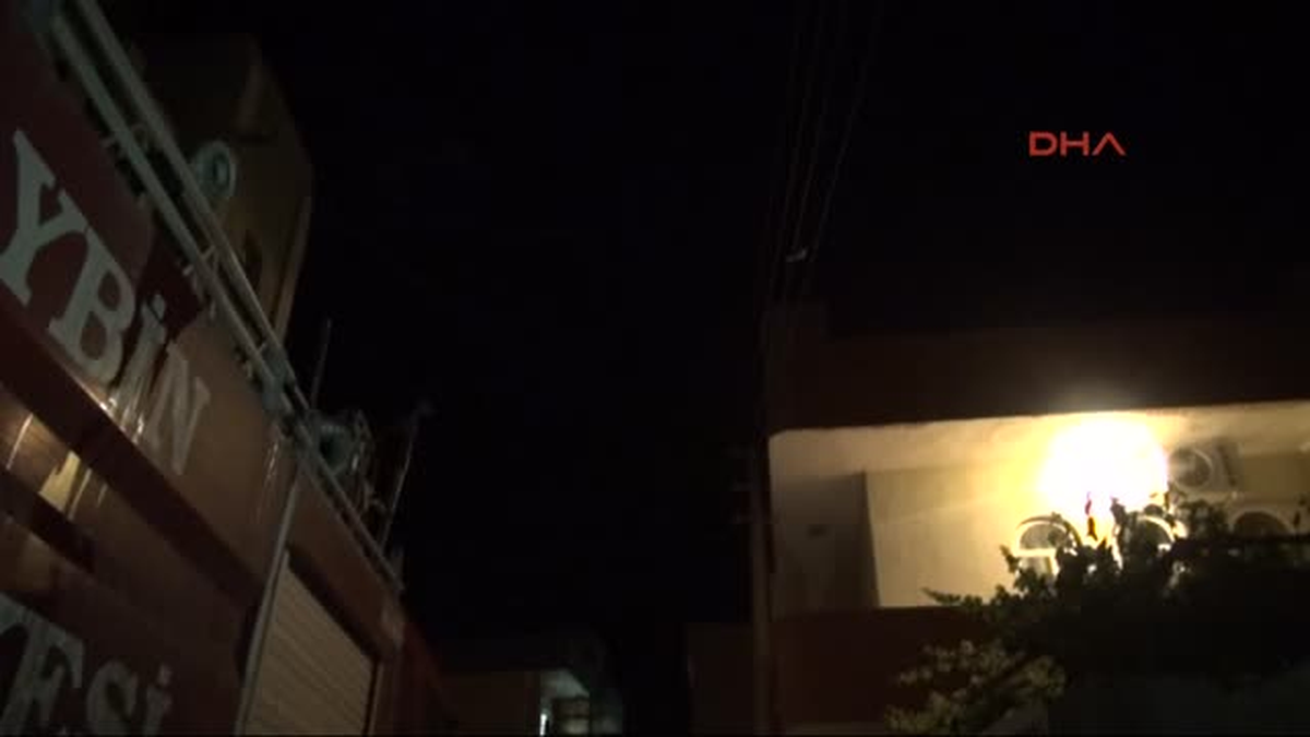 Tellere Takılan Kumruyu Kurtardılar