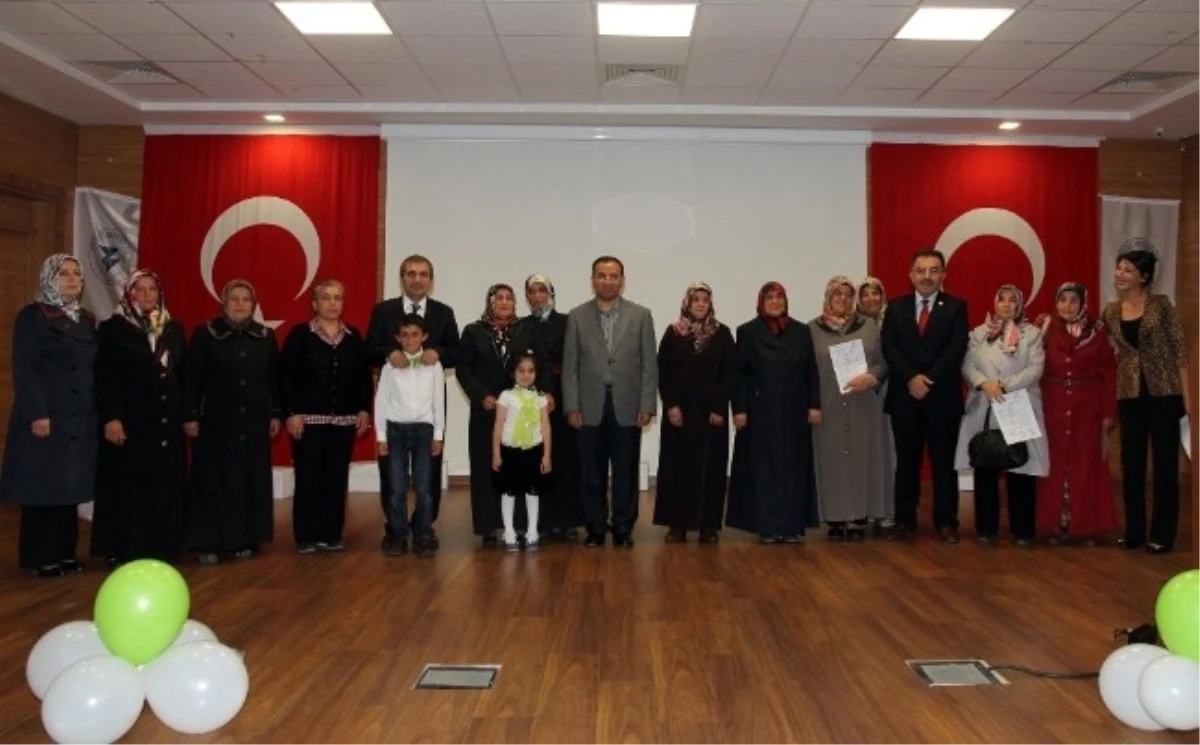 Adalet Bakanı Bekir Bozdağ, Yozgat\'ta Hami-Yet Annelerine Sertifikalarını Verdi